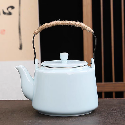 Ceramic tea pot, simple and modern style